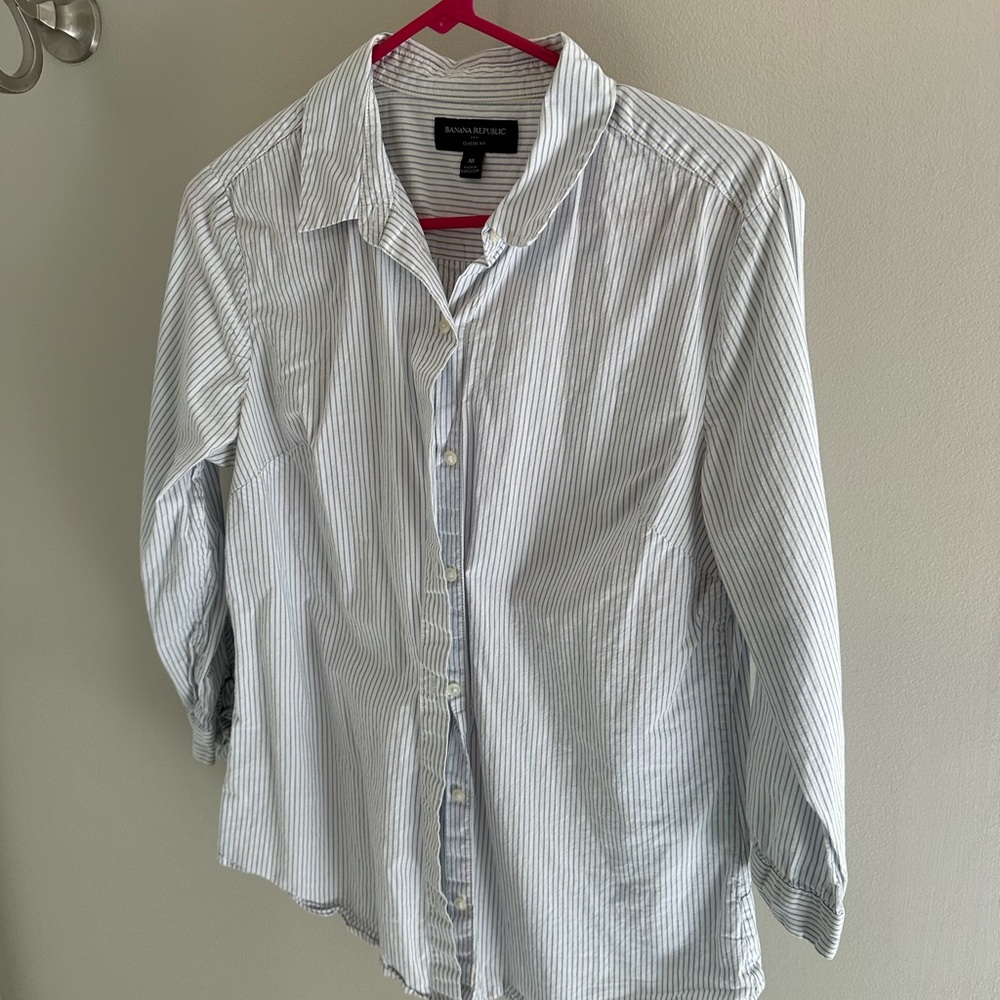 Women’s Banana Republic button down size M